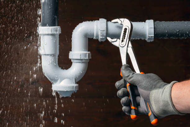 Professional Leak Detection technician working in Cambridge, NE